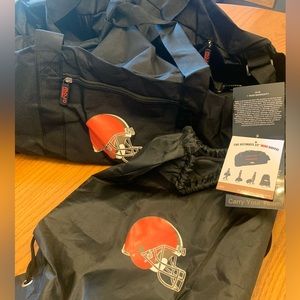 Wheeled duffle bag NWT